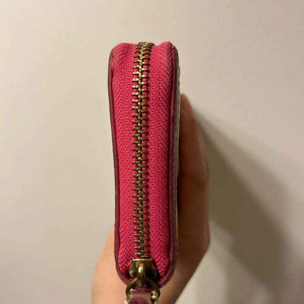 Coach stylish wallets